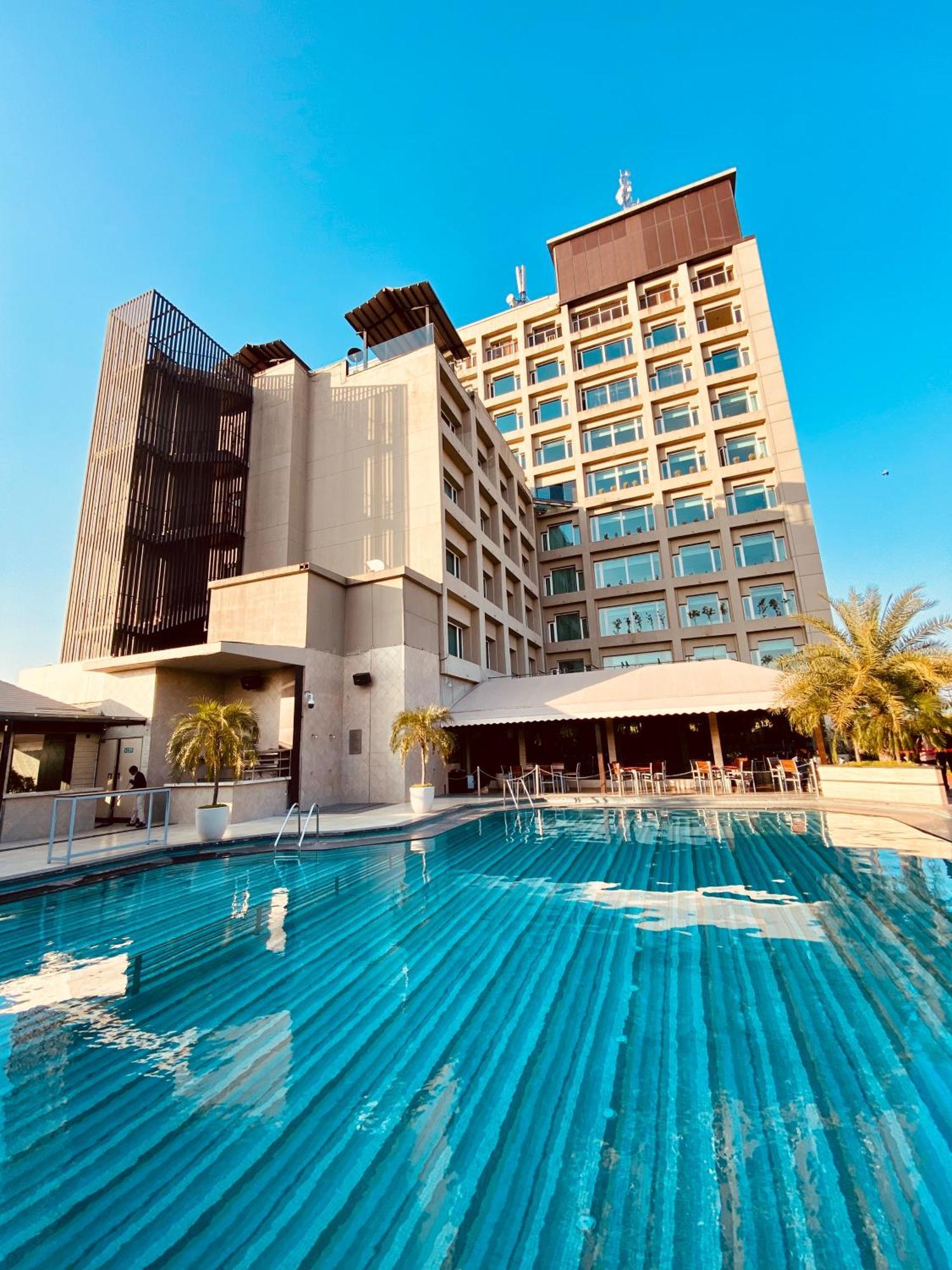 The Landmark Towers Kanpur Exterior foto